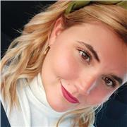 Hola a tod@s! Mi nombre es Paloma y soy profesora de piano y de lenguaje musical para todos los niveles